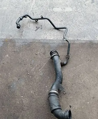 Land Rover Discovery 4 - LR4 Intercooler hose/pipe AH229F876BB