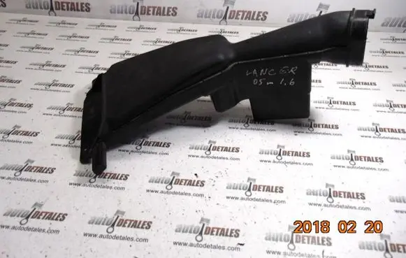 Mitsubishi Lancer Air intake hose/pipe MN135194