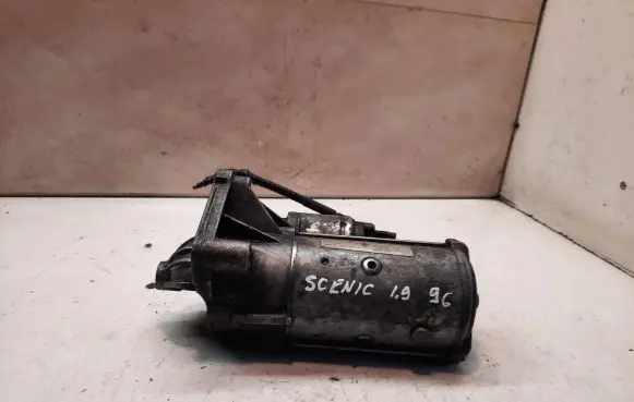 Renault Scenic II - Grand scenic II Starter motor 8200331251 D7R49 0313HFN