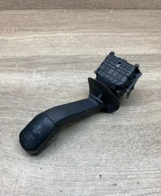 BMW 5 E39 Indicator stalk 8352172 01100410