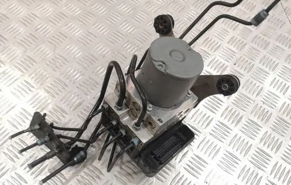 BMW 7 F01 F02 F03 F04 ABS Pump