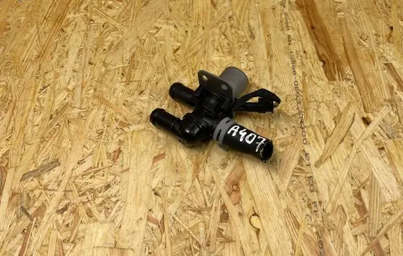 Volvo XC40 Coolant heater control valve 31684222