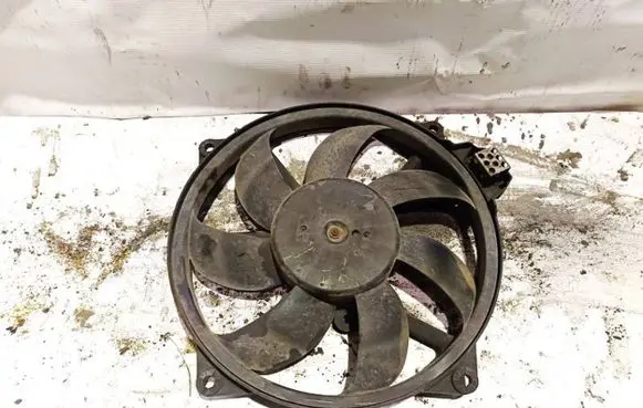 Renault Scenic III - Grand scenic III Radiator cooling fan shroud M5135493