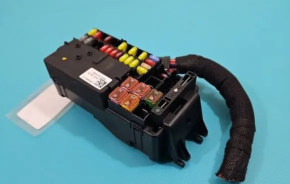 Opel Astra K Fuse box set 15533696-01 IMPRK1508489
