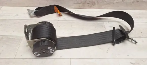 Ford Focus C-MAX Rear seatbelt 3M51R611B68AH 040585 E1040585