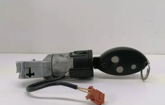 Citroen C5 Ignition lock 9648445180