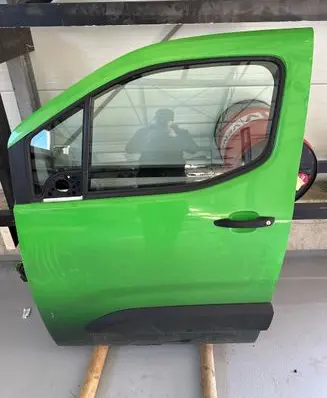 Peugeot Partner III Front door