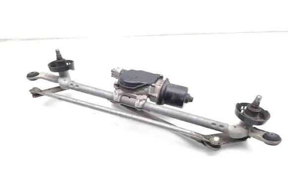 Nissan X-Trail T32 Front wiper linkage and motor 