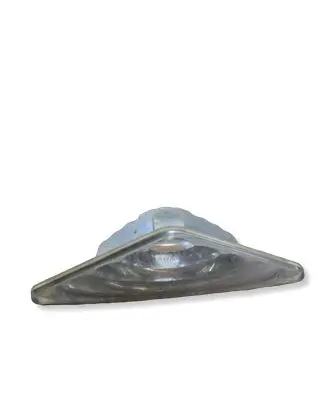 Ford Mondeo Mk III Front fender indicator light 6S7A13K309AB