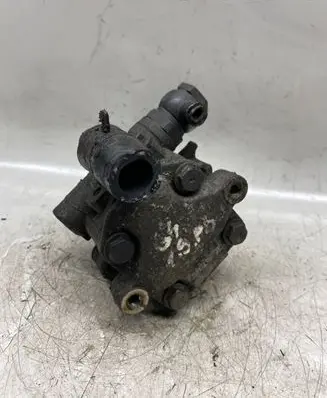 Volkswagen Golf IV Power steering pump