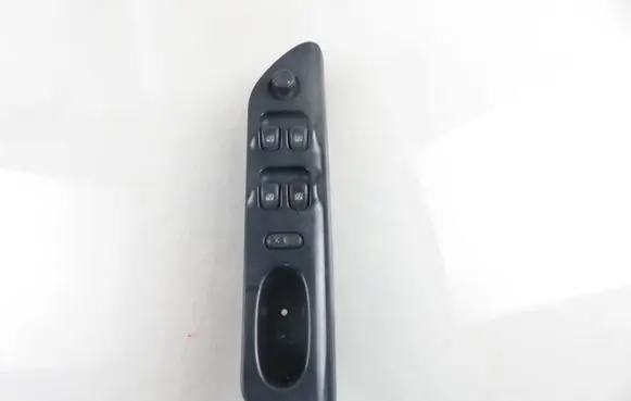 Renault Laguna I Electric window control switch 7701699599
