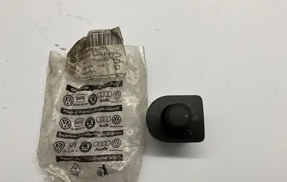 Skoda Octavia Mk1 (1U) Wing mirror switch 1U2959565K01C 1UJ2959555K PP2642007