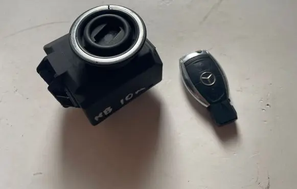 Mercedes-Benz E W212 Ignition lock A2129056901