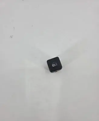 BMW 7 E38 Central locking switch button 8360828