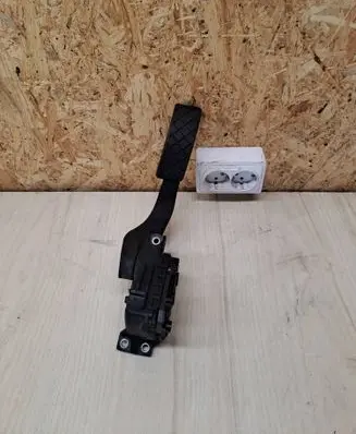 Audi A4 S4 B6 8E 8H Accelerator throttle pedal 6PV00837601 8E1721523B