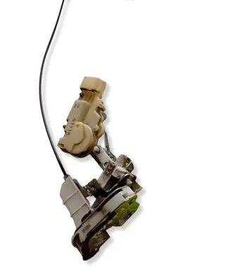 Toyota Yaris Front door lock 41115