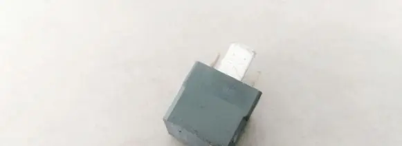 Opel Insignia A Other relay 13500118