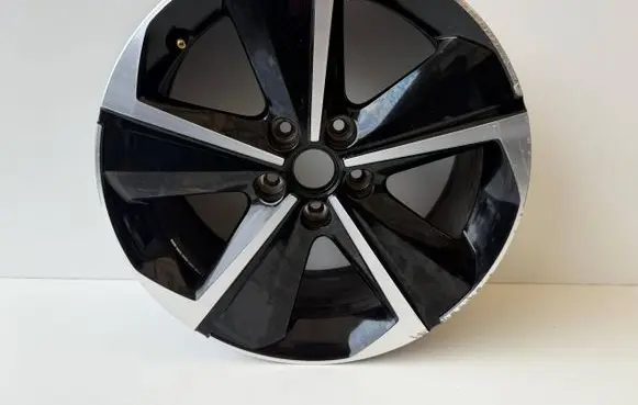 Peugeot 308 R17 alloy rim 9847065380