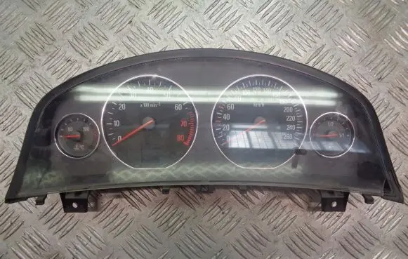 Opel Vectra C Tachometer 13136724