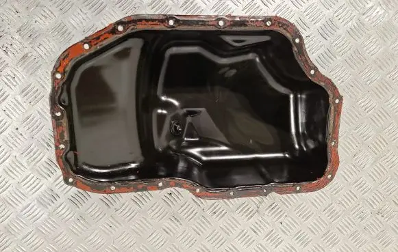 Toyota Avensis T250 Oil sump 121020R010