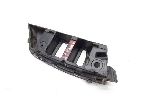 Front bumper mounting bracket