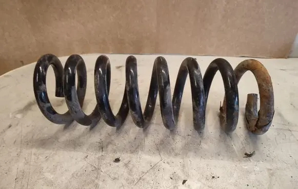 Mercedes-Benz C W204 Rear coil spring
