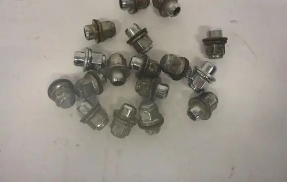Toyota Auris E180 Nuts/bolts 