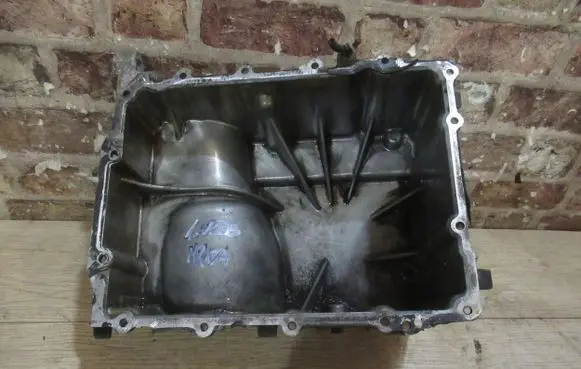 Ford Focus Oil sump CM5G-6675-FC