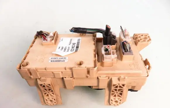 Toyota Avensis T220 Fuse box set 8922144030
