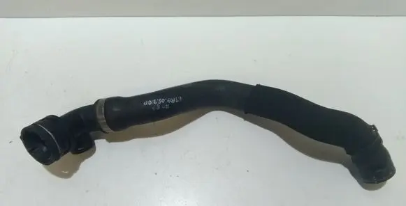 Volkswagen Touareg I Engine coolant pipe/hose 7L6122051N 7L6122291M