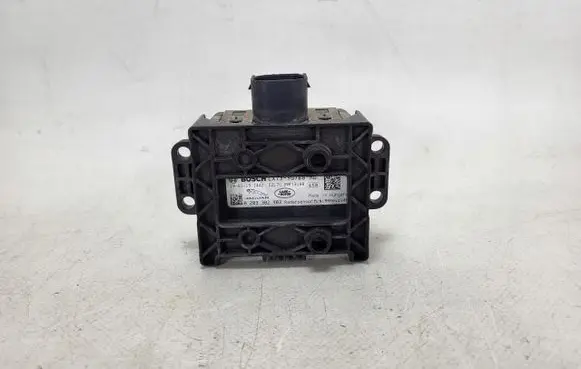 Jaguar XE Distronic sensor radar LX73-9G768-AD