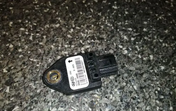 Hyundai i30 Airbag deployment crash/impact sensor 95930A6000