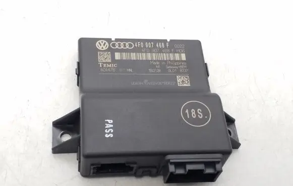 Audi Q7 4L Gateway control module 4F0907468F