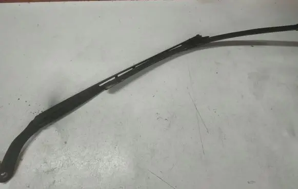 Citroen C4 I Front wiper blade arm 9656189480