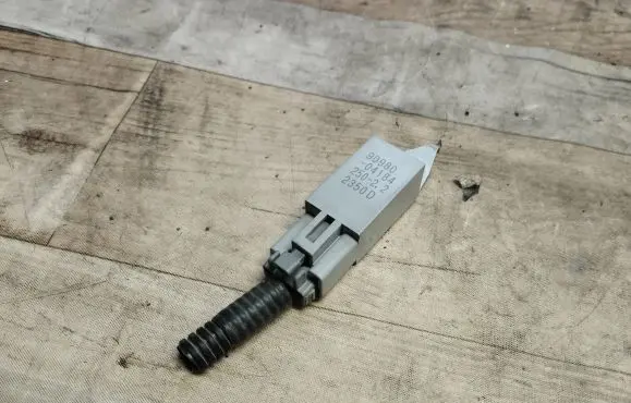 Lexus IS 220D-250-350 Other relay 9098004184