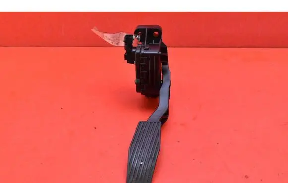 Opel Astra H Accelerator throttle pedal 9157998BK