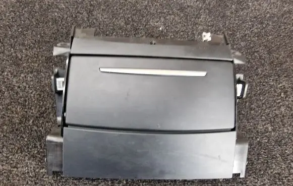 Audi A8 S8 D4 4H 12 V Socket (rear) 4H0864051B