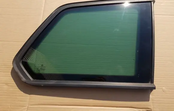 Volkswagen Golf VII Rear side window 5G9845298 43R006723