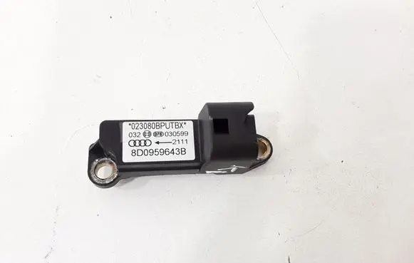 Audi A4 S4 B5 8D Airbag deployment crash/impact sensor