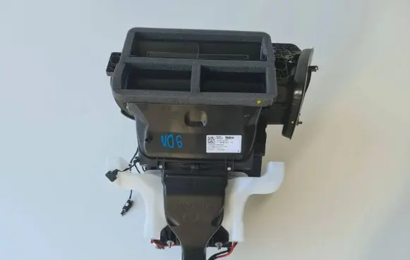 BMW 2 Active Tourer U06 Electric car heater 9890103 T222210M 12400321136