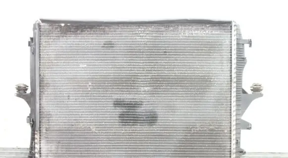 Audi Q7 4L Coolant radiator 7L6121253B