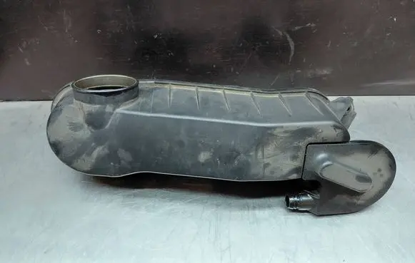 Intake resonator