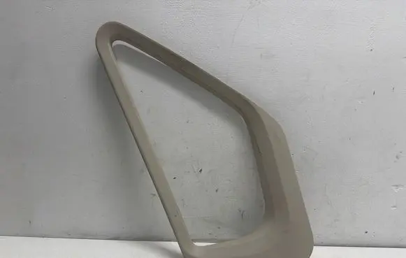 Peugeot Boxer Front door glass trim molding 1308562070