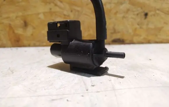 Mazda Premacy Vacuum valve K5T49091