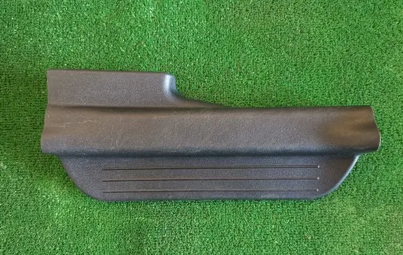 Rear sill trim cover