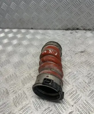 BMW X6 F16 Intercooler hose/pipe 7807987
