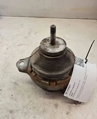 Audi A6 S6 C4 4A Engine mount bracket 443199382C