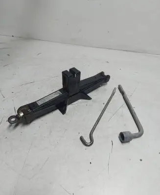 Mitsubishi Outlander Lift Jack 