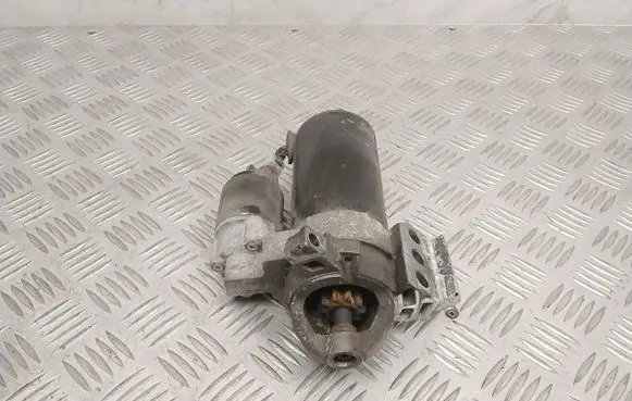 BMW 5 E60 E61 Starter motor 7801203