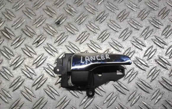 Mitsubishi Lancer VIII Front door interior handle MN105360